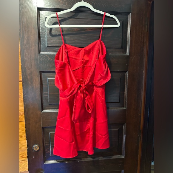 Urban Outfitters Bella Bow-Back Satin Mini Dress - Picture 2 of 3